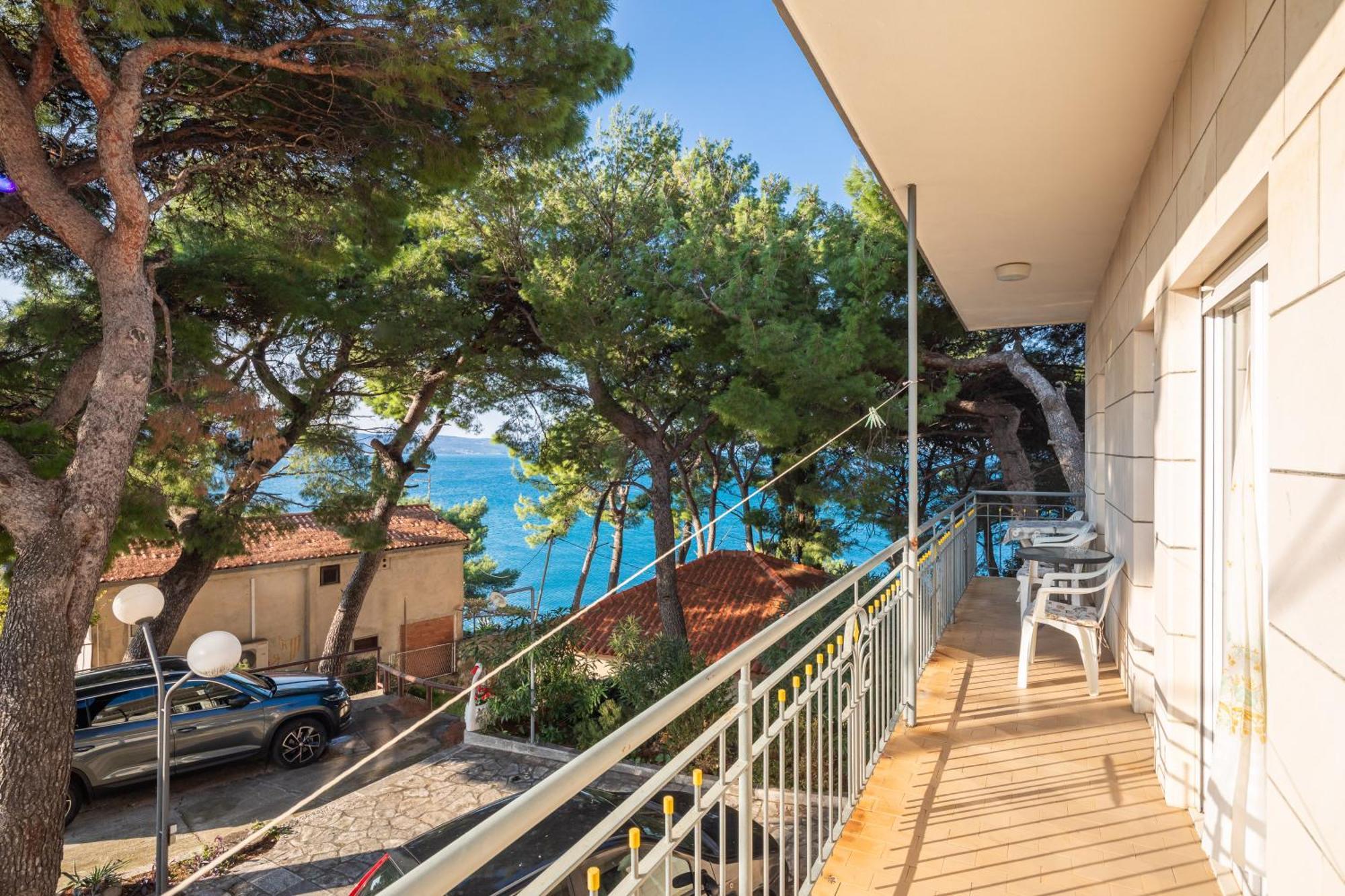 Urban Edge - Beach Apartments Omiš Exteriör bild